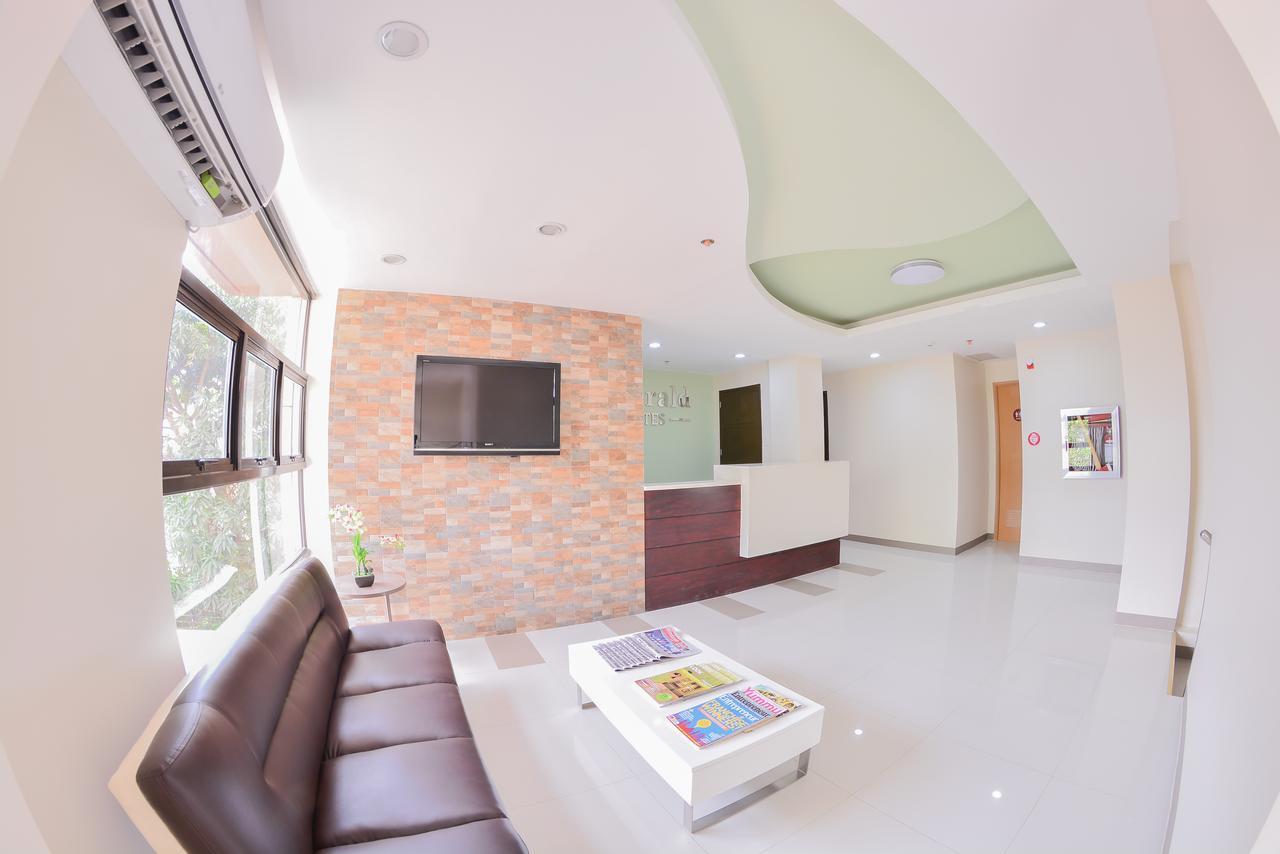 Emerald Suites Cdo Cagayan de Oro Exterior foto