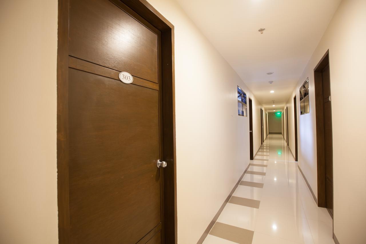 Emerald Suites Cdo Cagayan de Oro Exterior foto