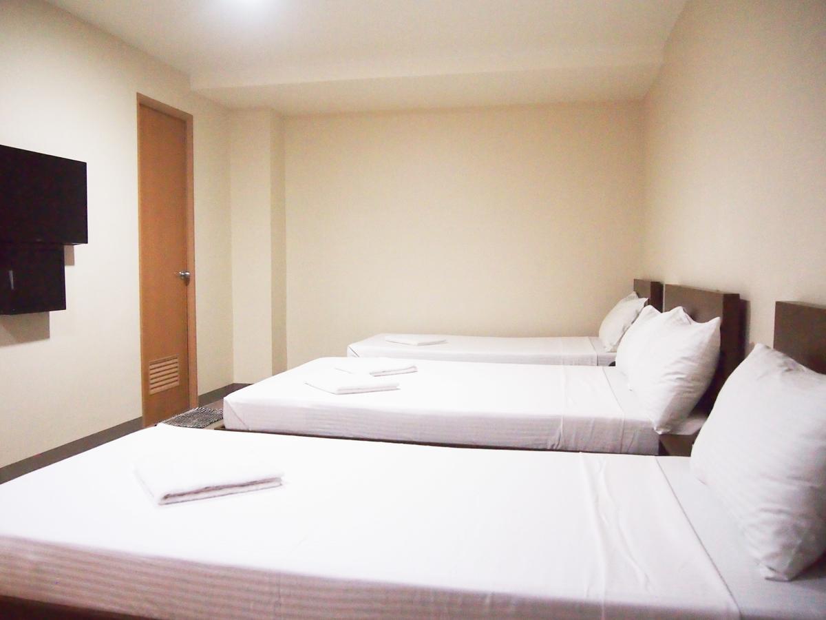 Emerald Suites Cdo Cagayan de Oro Quarto foto
