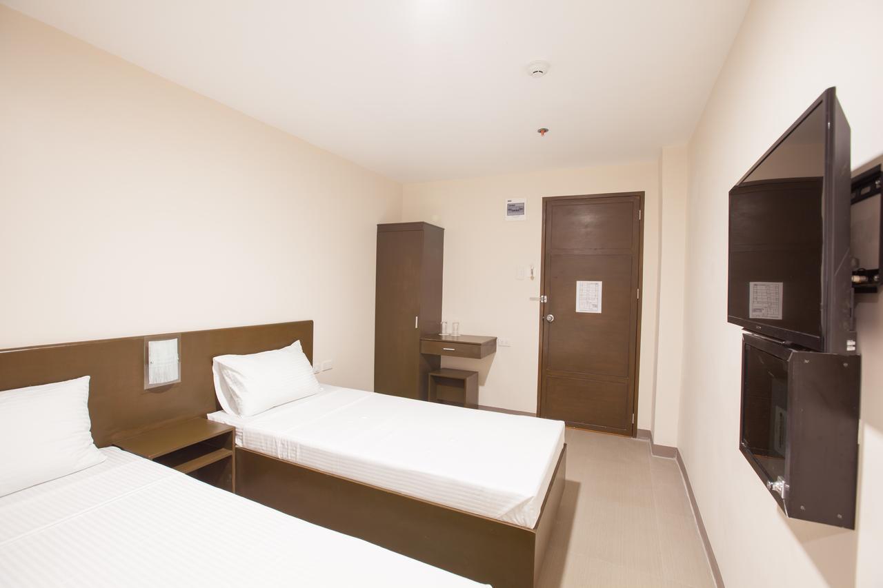 Emerald Suites Cdo Cagayan de Oro Quarto foto