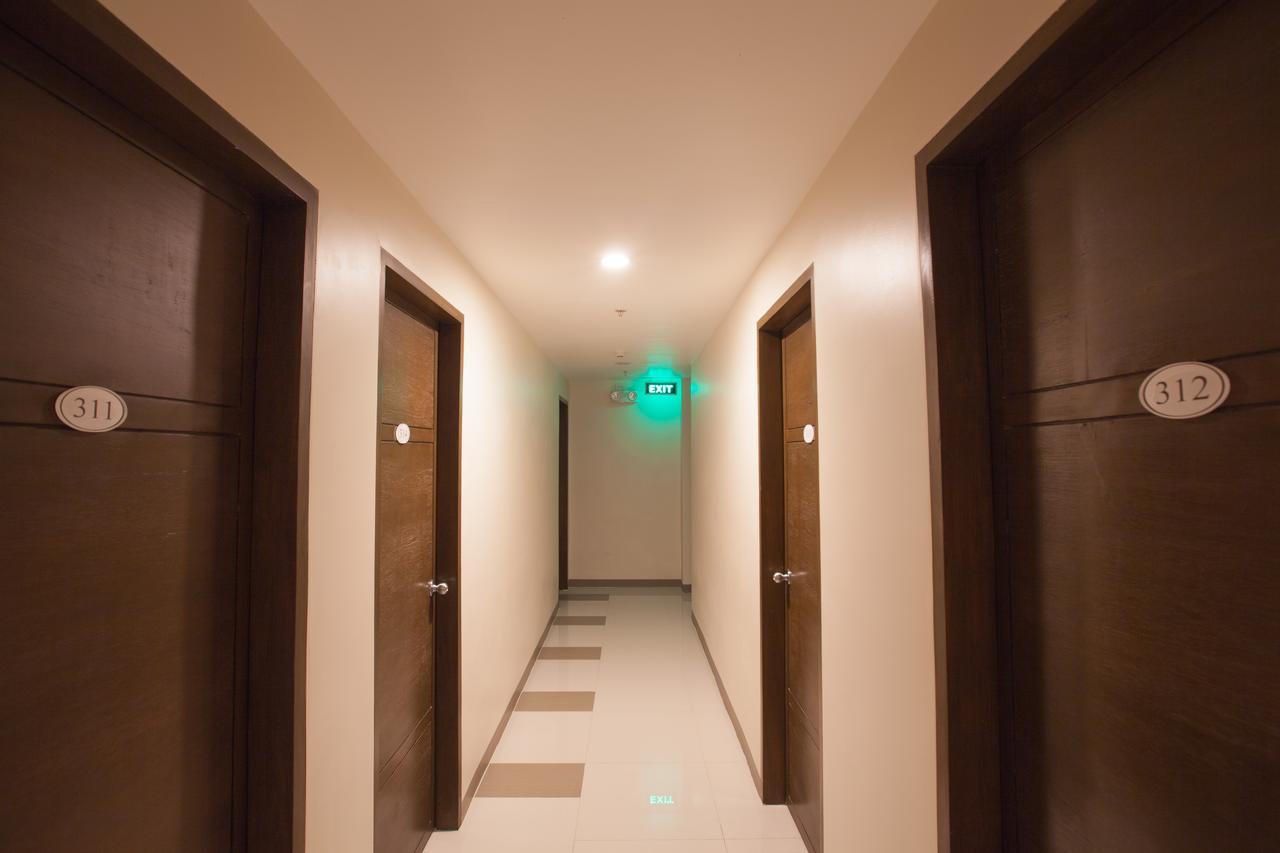 Emerald Suites Cdo Cagayan de Oro Exterior foto